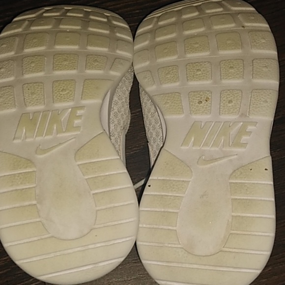 Roushe - Picture 3 of 3